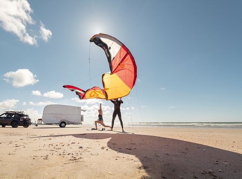 2025-ww-beachy-420-Mood-Kite-People-aussen-5760-BEAR-PRESSE-thumb
